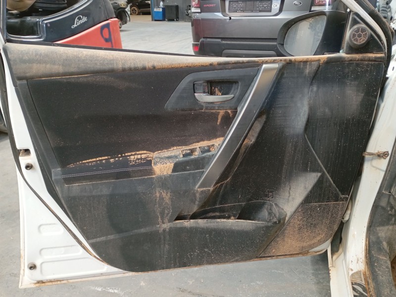 Recambio de guarnecido puerta delantera izquierda para toyota auris (_e18_) 1.4 d-4d (nde180_) referencia OEM IAM   