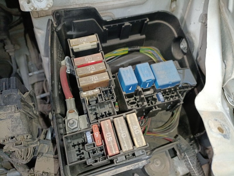 Recambio de caja reles / fusibles para dacia dokker monospace (ke_) 1.5 dci (keaj, keah) referencia OEM IAM   