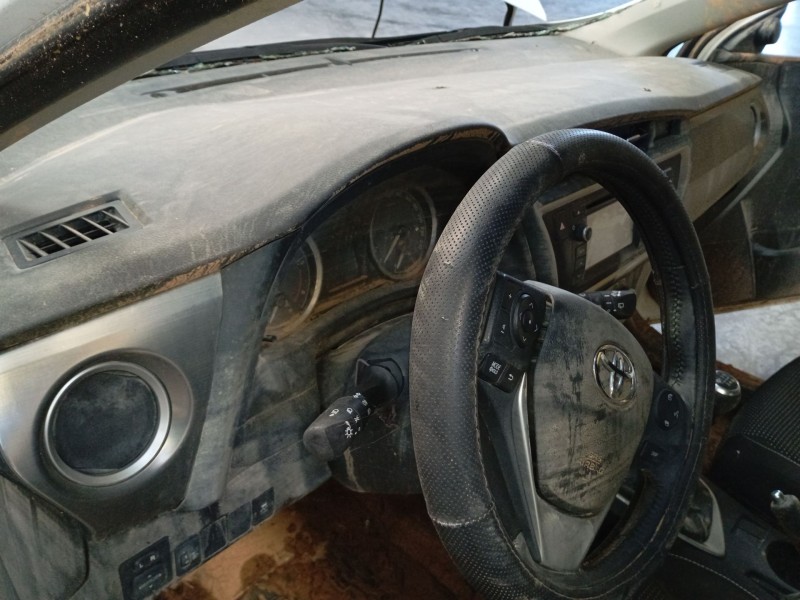 Recambio de salpicadero para toyota auris (_e18_) 1.4 d-4d (nde180_) referencia OEM IAM   