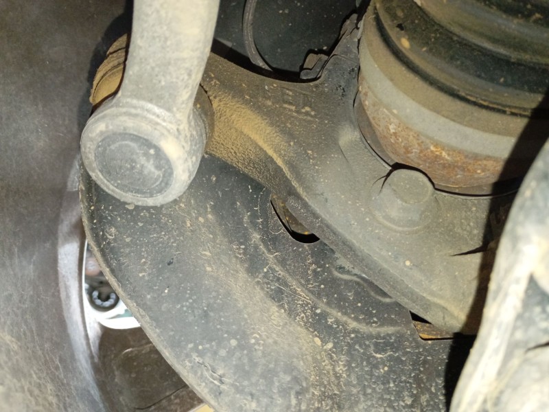 Recambio de mangueta delantera izquierda para toyota auris (_e18_) 1.4 d-4d (nde180_) referencia OEM IAM   