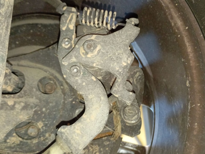 Recambio de pinza freno trasera derecha para toyota auris (_e18_) 1.4 d-4d (nde180_) referencia OEM IAM   