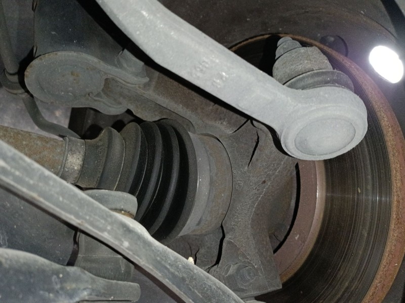 Recambio de mangueta delantera derecha para dacia dokker furgoneta/monovolumen 1.6 referencia OEM IAM   