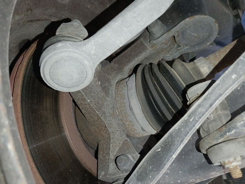 Recambio de mangueta delantera izquierda para dacia dokker furgoneta/monovolumen 1.6 referencia OEM IAM   