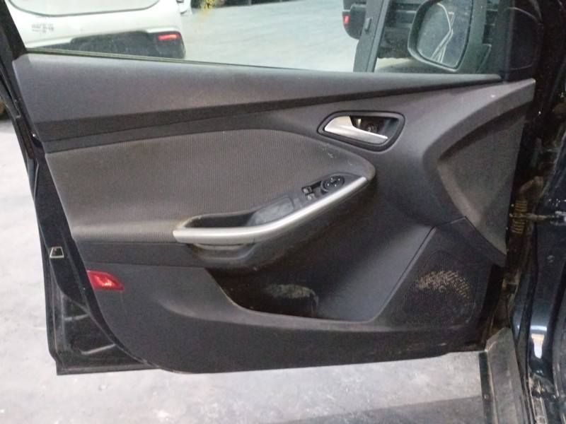 Recambio de guarnecido puerta delantera izquierda para ford focus iii turnier 1.6 tdci referencia OEM IAM   