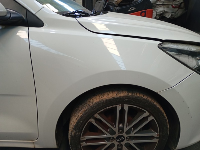 Recambio de aleta delantera derecha para kia rio iv (yb, sc, fb) 1.25 referencia OEM IAM   