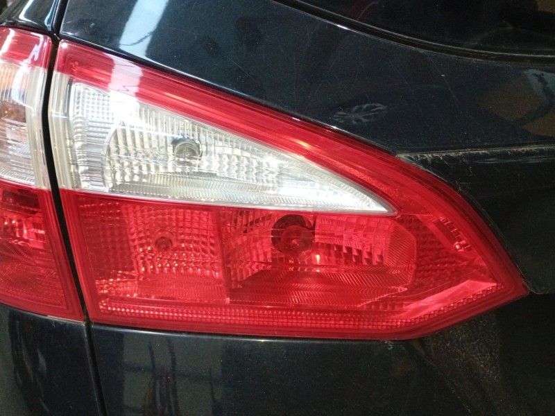 Recambio de piloto trasero izquierdo porton para ford focus iii turnier 1.6 tdci referencia OEM IAM   