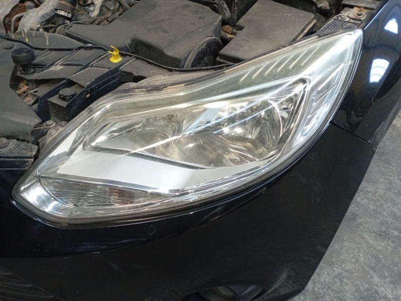 Recambio de faro derecho para ford focus iii turnier 1.6 tdci referencia OEM IAM   