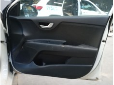 GUARNECIDO PUERTA DELANTERA DERECHA 