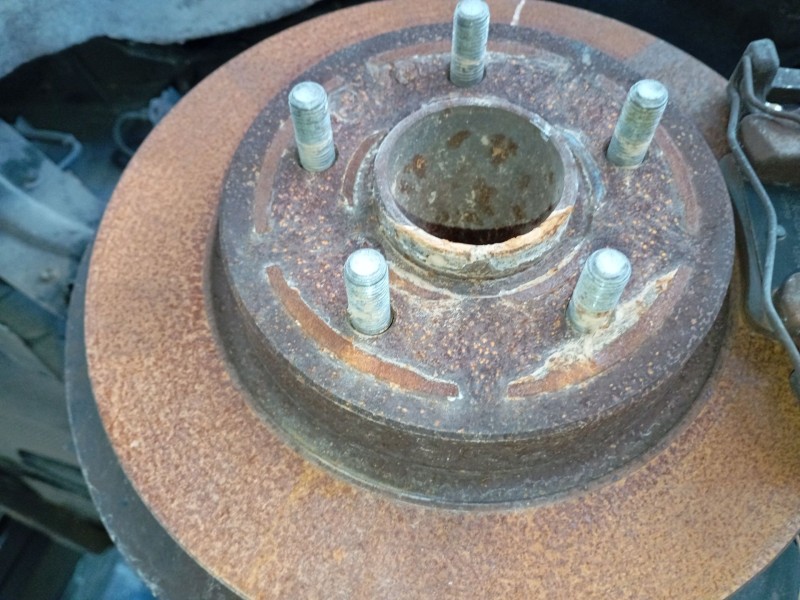 Recambio de mangueta trasera izquierda para ford focus iii turnier 1.6 tdci referencia OEM IAM   