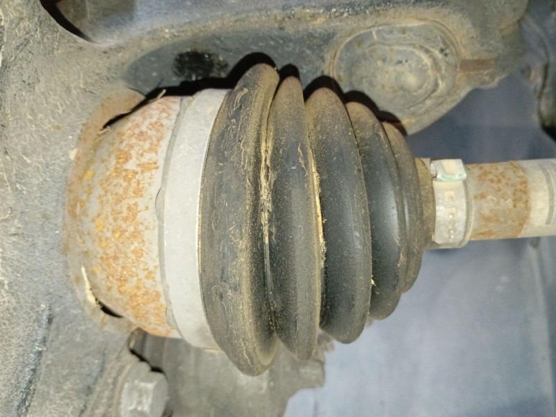 Recambio de transmision delantera izquierda para ford focus iii turnier 1.6 tdci referencia OEM IAM   