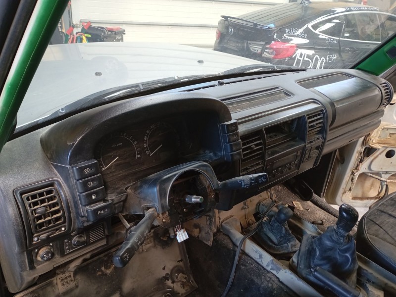 land rover discovery ii (l318) del año 2002