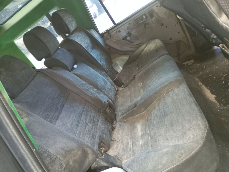 land rover discovery ii (l318) del año 2002