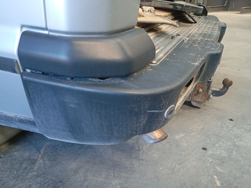 Recambio de paragolpes trasero para land rover discovery ii (l318) 2.5 td5 4x4 referencia OEM IAM   