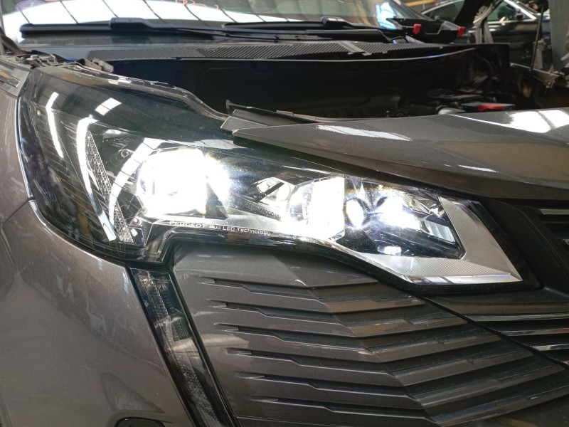 Recambio de faro derecho xenon para peugeot 3008 ii suv (mc_, mr_, mj_, m4_) 1.2 thp/ puretech 130 (mrhnsm, mrhnsu, mrhnsj, mrhn