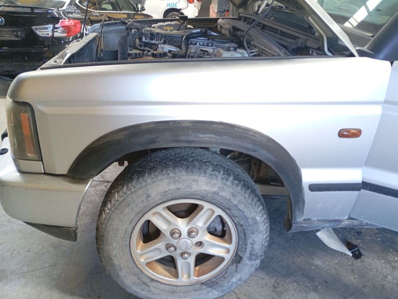 Recambio de aleta delantera izquierda para land rover discovery ii (l318) 2.5 td5 4x4 referencia OEM IAM   
