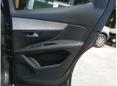 GUARNECIDO PUERTA TRASERA DERECHA 