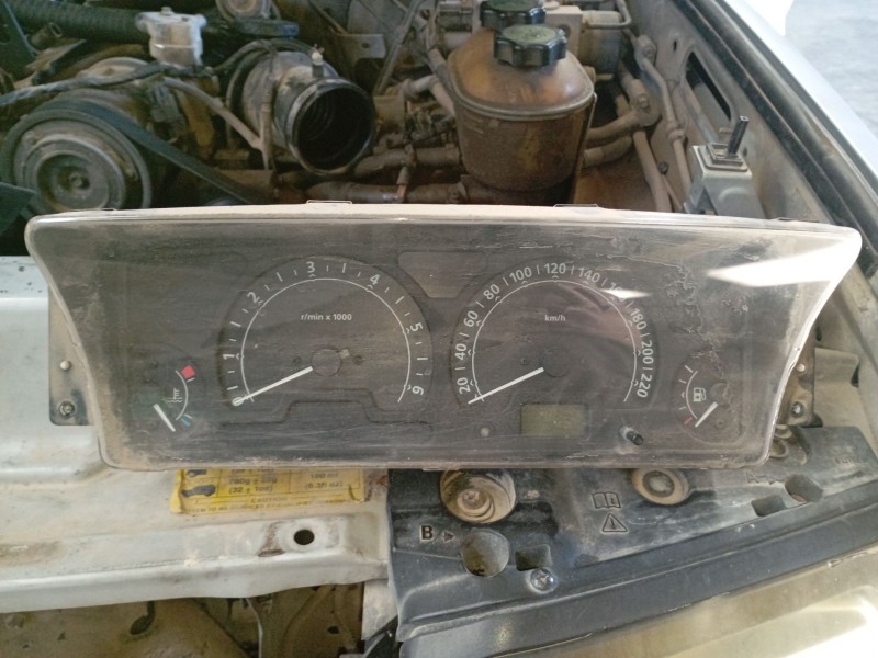 Recambio de cuadro instrumentos para land rover discovery ii (l318) 2.5 td5 4x4 referencia OEM IAM   
