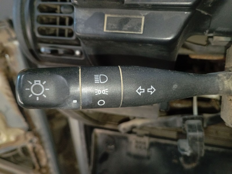 Recambio de mando intermitentes para land rover discovery ii (l318) 2.5 td5 4x4 referencia OEM IAM   