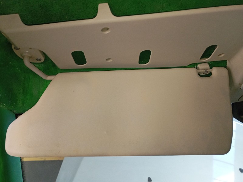 Recambio de parasol izquierdo para land rover discovery ii (l318) 2.5 td5 4x4 referencia OEM IAM   