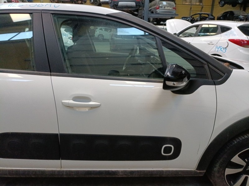 Recambio de puerta delantera derecha para citroën c3 iii (sx) 1.2 vti 82 referencia OEM IAM   