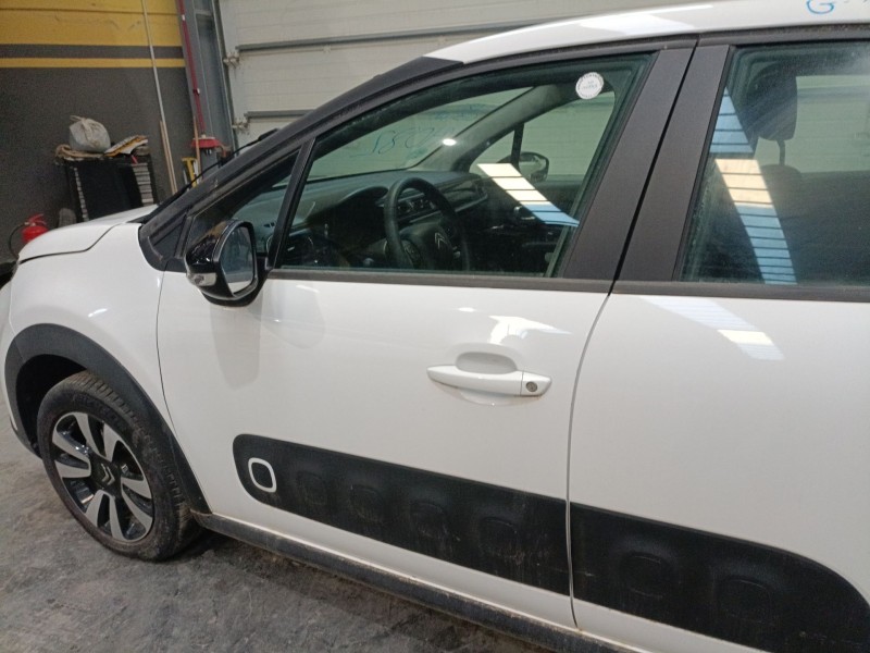 Recambio de puerta delantera izquierda para citroën c3 iii (sx) 1.2 vti 82 referencia OEM IAM   