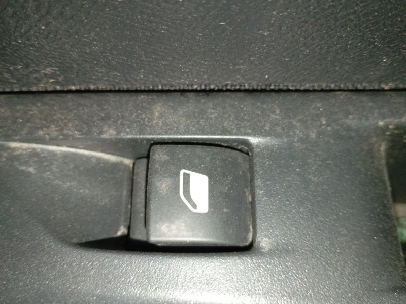 Recambio de mando elevalunas trasero derecho para peugeot 208 ii (ub_, up_, uw_, uj_) 1.2 puretech 75 referencia OEM IAM   