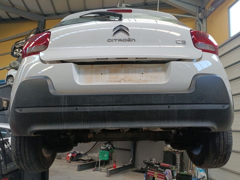 Recambio de paragolpes trasero para citroën c3 iii (sx) 1.2 vti 82 referencia OEM IAM   