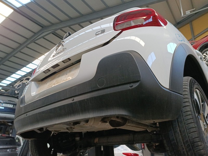 Recambio de paragolpes trasero para citroën c3 iii (sx) 1.2 vti 82 referencia OEM IAM   