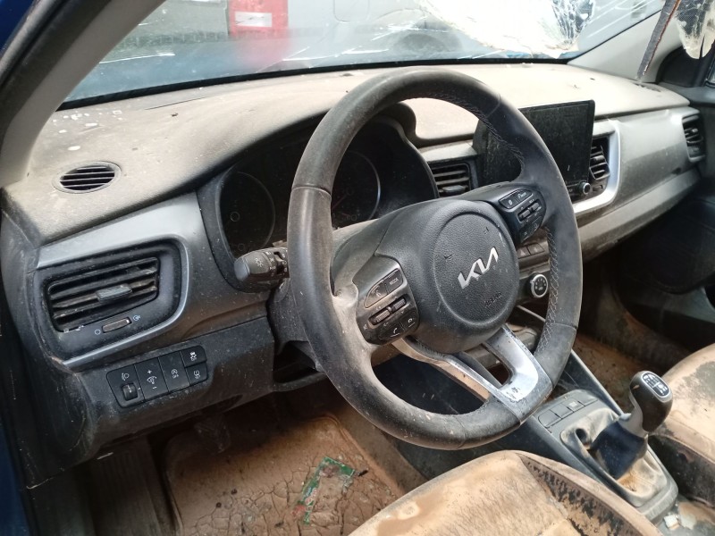 kia stonic (yb) del año 2021