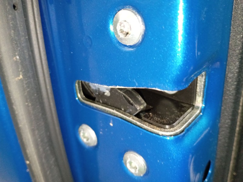 Recambio de cerradura puerta trasera izquierda para kia stonic (yb) 1.0 t-gdi referencia OEM IAM   