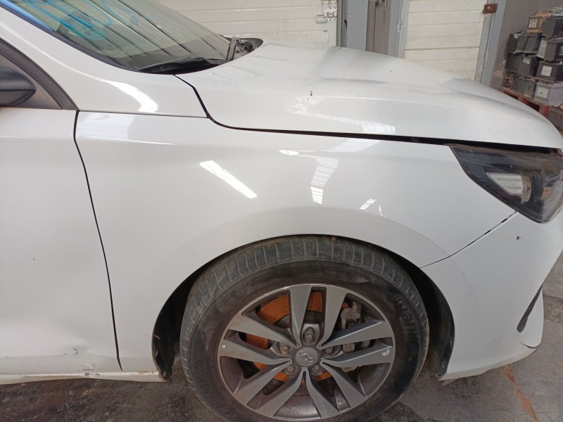 Recambio de aleta delantera derecha para hyundai i30 (pde, pd, pden) 1.0 t-gdi referencia OEM IAM   