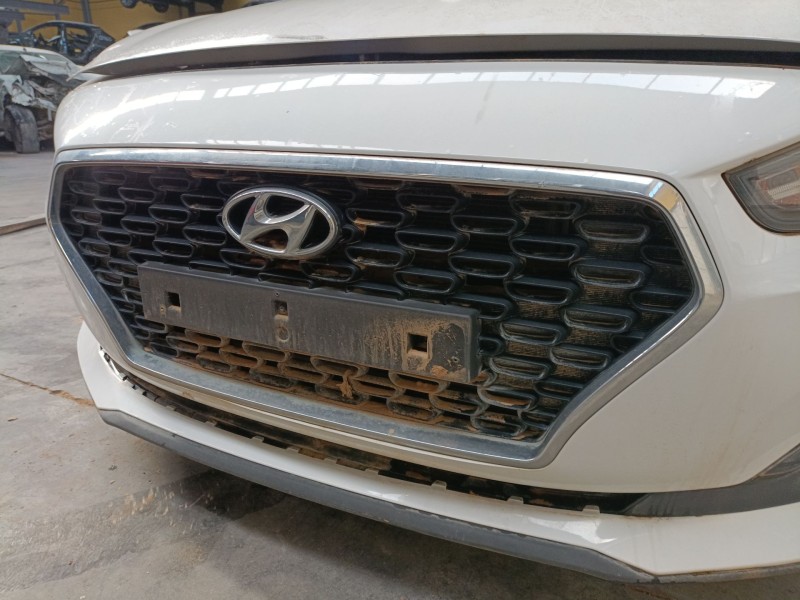 Recambio de rejilla delantera para hyundai i30 (pde, pd, pden) 1.0 t-gdi referencia OEM IAM   