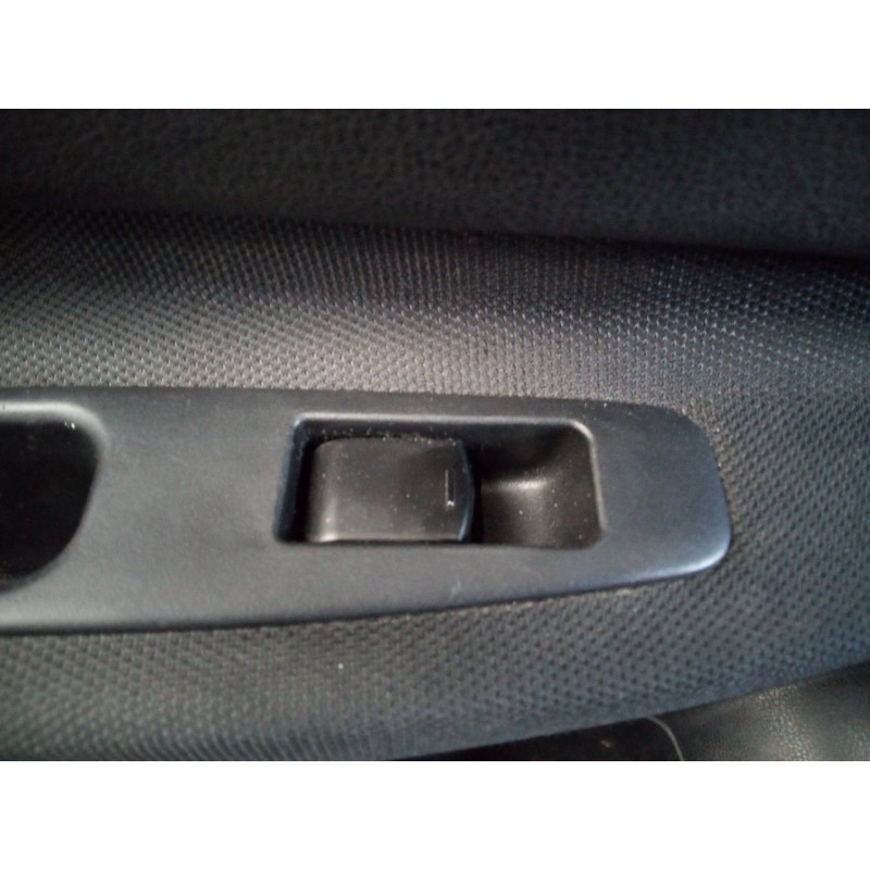 Recambio de mando elevalunas trasero izquierdo para nissan qashqai (j10) 360 referencia OEM IAM   