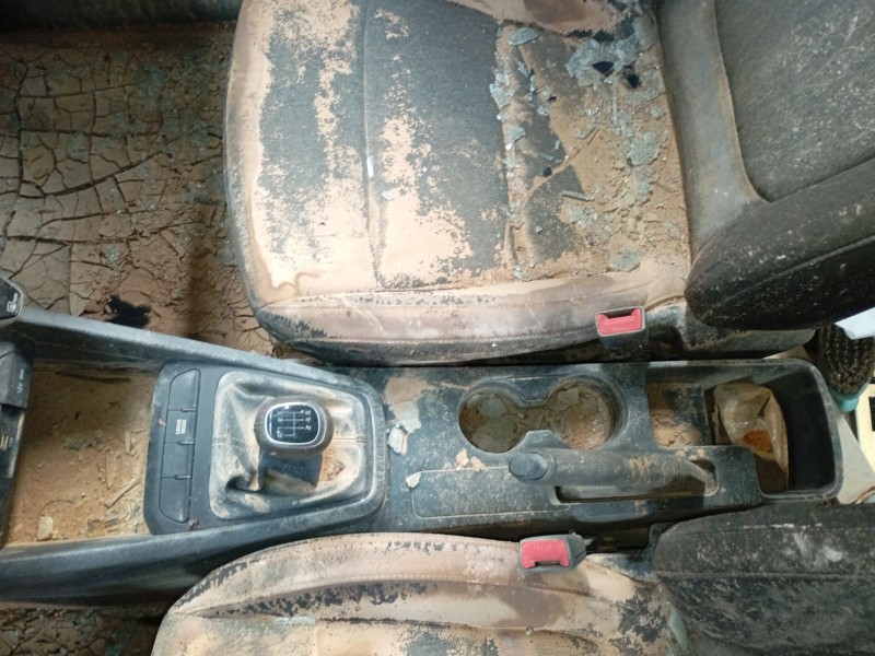 Recambio de consola central para kia stonic (yb) 1.0 t-gdi referencia OEM IAM   