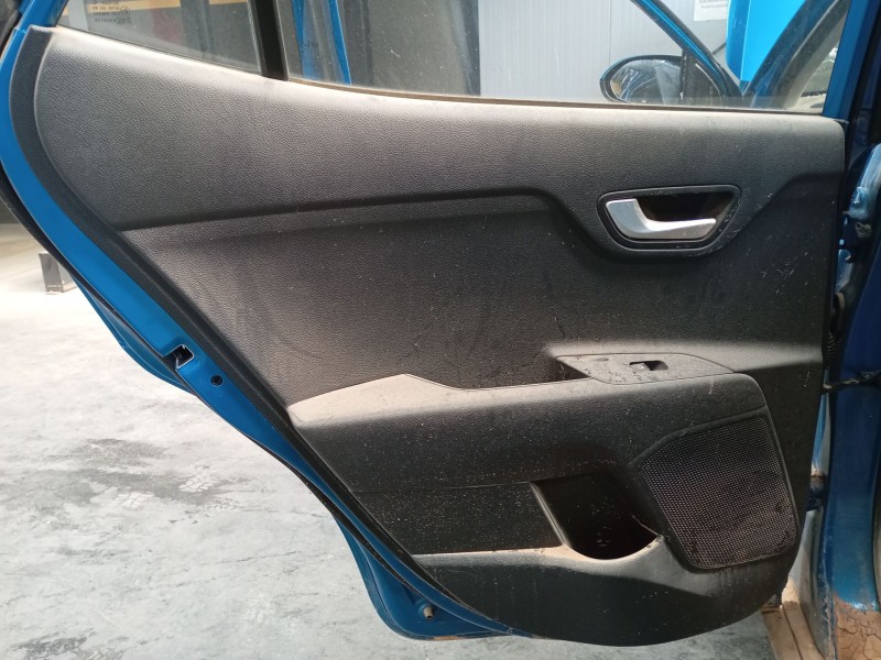 Recambio de guarnecido puerta trasera izquierda para kia stonic (yb) 1.0 t-gdi referencia OEM IAM   