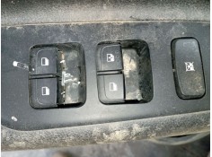 Recambio de mando elevalunas delantero izquierdo para kia stonic (yb) 1.0 t-gdi referencia OEM IAM   