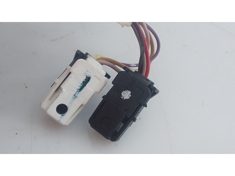 Recambio de retrovisor izquierdo electrico para jeep renegade suv (bu, b1, bv) 2.0 crd 4x4 referencia OEM IAM   