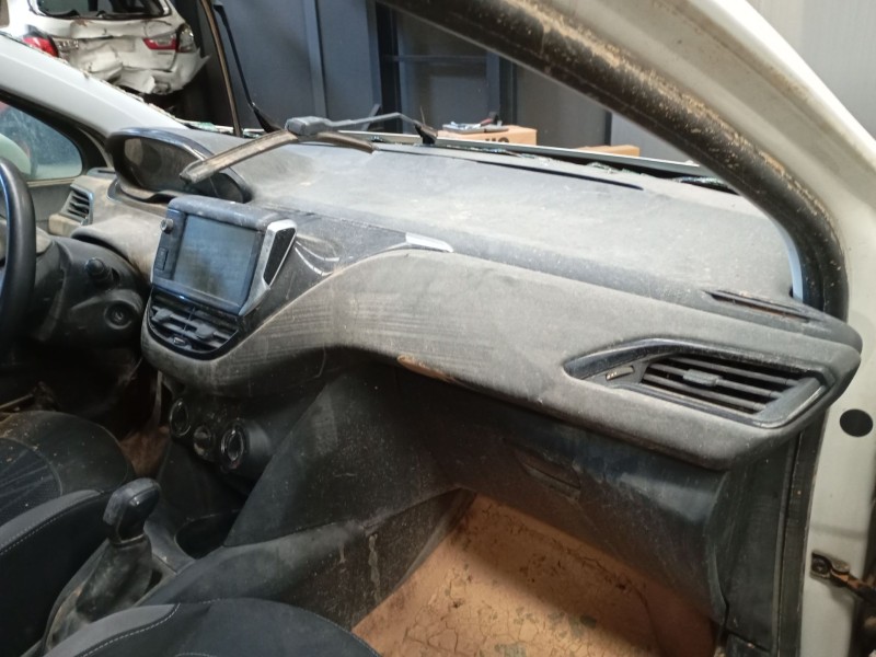 Recambio de salpicadero para peugeot 208 i (ca_, cc_) 1.6 hdi referencia OEM IAM   