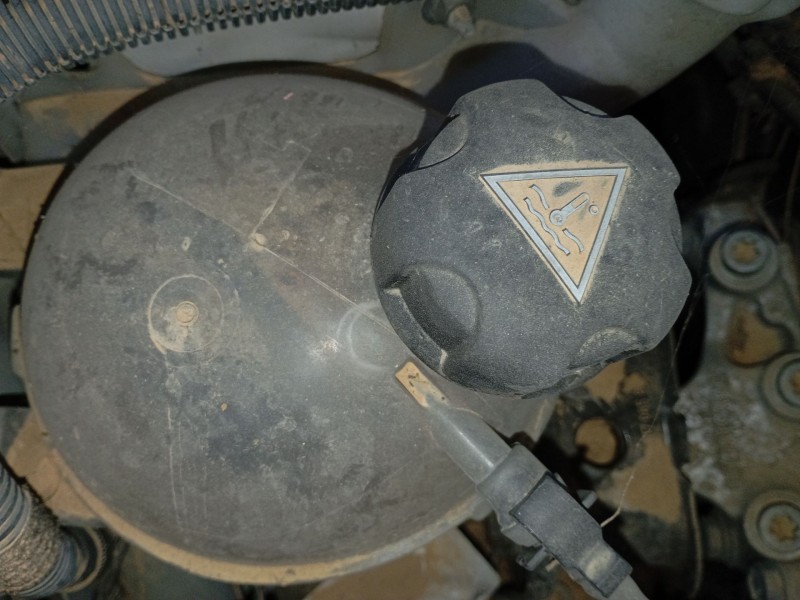 Recambio de deposito expansion para peugeot 208 i (ca_, cc_) 1.6 hdi referencia OEM IAM   