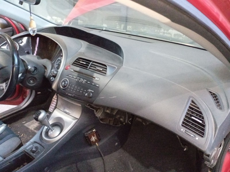 Recambio de salpicadero para honda civic berlina (fn) 2.2 ctdi referencia OEM IAM   