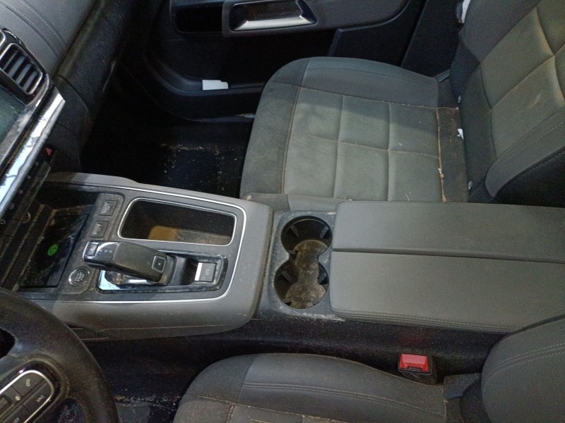 Recambio de consola central para citroën c5 aircross (ac_, aj_, ar_, a4_) 1.5 bluehdi 130 (acyhzj, acyhzr) referencia OEM IAM   