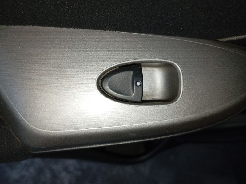 Recambio de mando elevalunas trasero izquierdo para honda civic berlina (fn) 2.2 ctdi referencia OEM IAM   