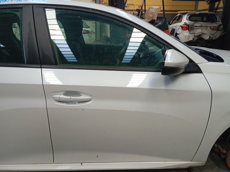 Recambio de puerta delantera derecha para peugeot 208 ii (ub_, up_, uw_, uj_) 1.5 bluehdi 100 referencia OEM IAM   