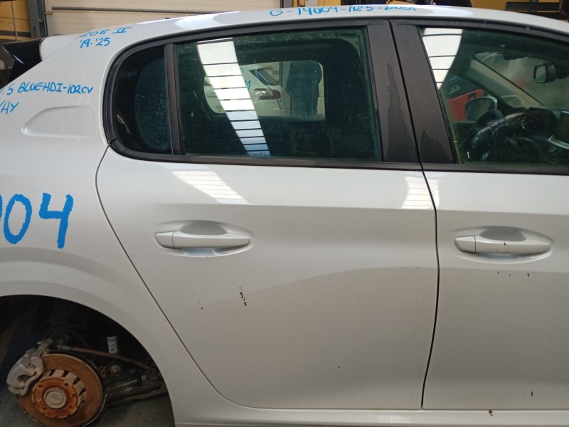Recambio de puerta trasera derecha para peugeot 208 ii (ub_, up_, uw_, uj_) 1.5 bluehdi 100 referencia OEM IAM   