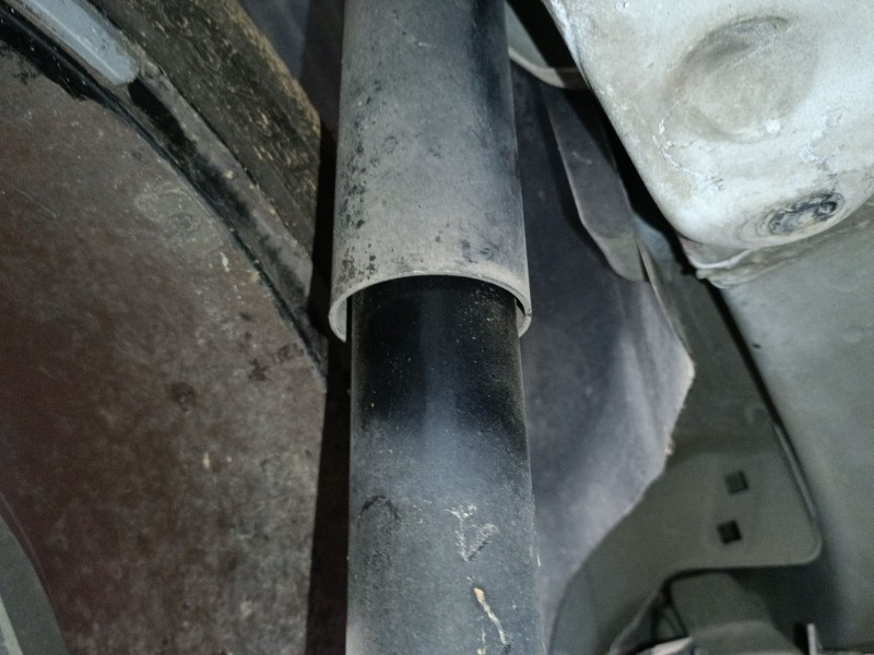 Recambio de amortiguador trasero izquierdo para peugeot 308 ii (lb_, lp_, lw_, lh_, l3_) 1.6 hdi referencia OEM IAM   