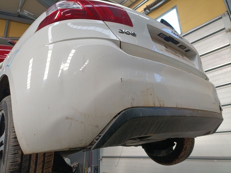 Recambio de paragolpes trasero para peugeot 308 ii (lb_, lp_, lw_, lh_, l3_) 1.6 hdi referencia OEM IAM   