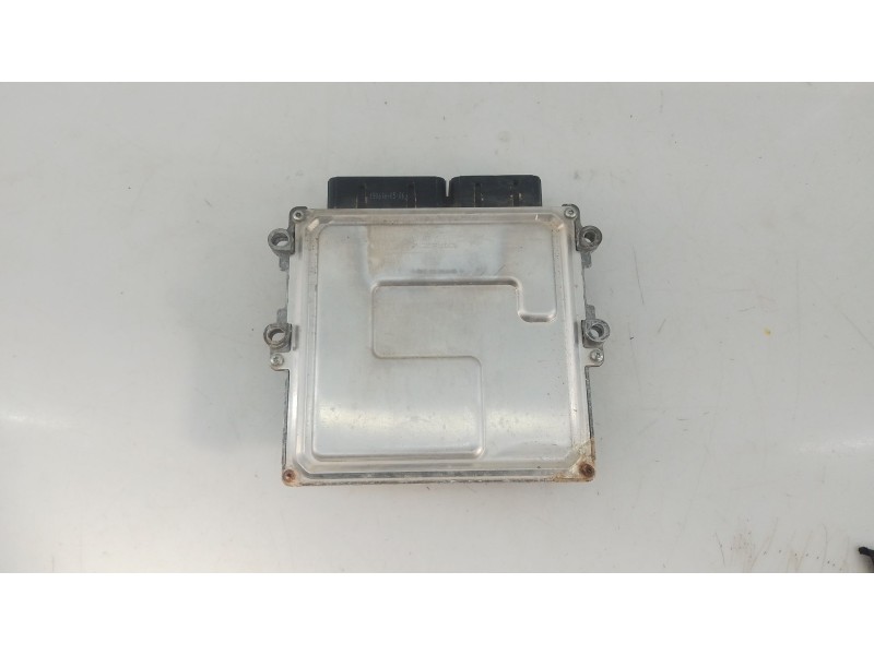 Recambio de centralita motor uce para citroën c4 ii (nc_) 1.2 thp 130 referencia OEM IAM 9718160080  