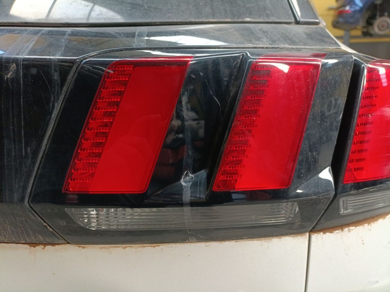 Recambio de piloto trasero derecho porton para peugeot 3008 ii suv (mc_, mr_, mj_, m4_) 1.5 bluehdi 130 referencia OEM IAM   