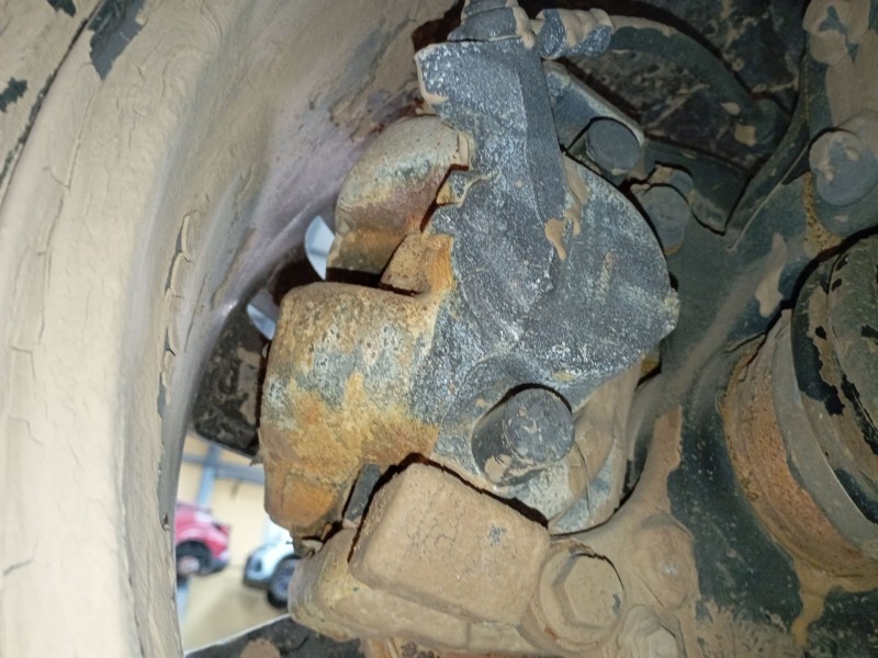 Recambio de pinza freno delantera derecha para peugeot 3008 ii suv (mc_, mr_, mj_, m4_) 1.6 bluehdi 120 referencia OEM IAM   