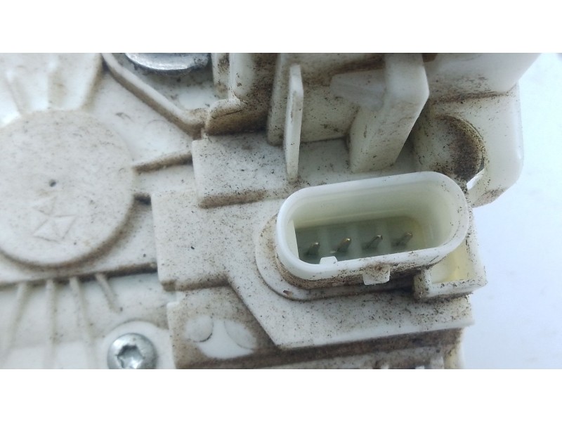 Recambio de cerradura puerta trasera izquierda para jeep renegade suv (bu, b1, bv) 2.0 crd 4x4 referencia OEM IAM   